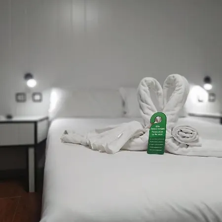 Casa de hóspedes Avenida Andalucia - Solo Adultos Sevilha