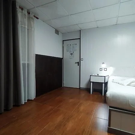 Avenida Andalucia - Solo Adultos *