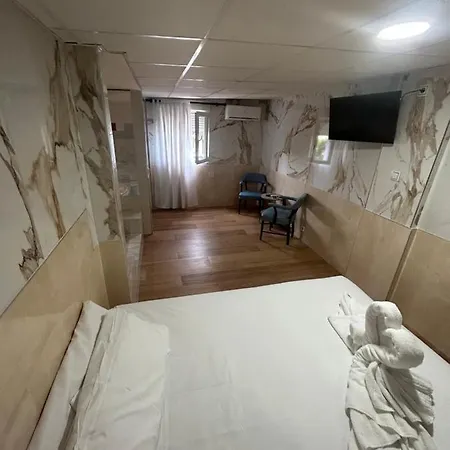 Avenida Andalucia - Solo Adultos Casa de hóspedes Sevilha