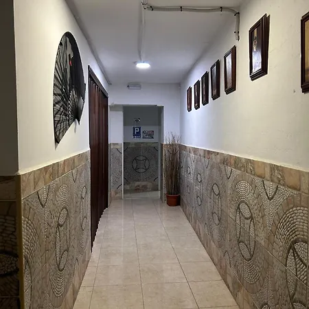 Avenida Andalucia - Solo Adultos Sewilla