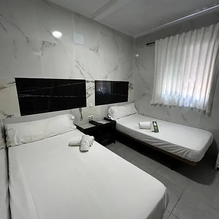 Casa de hóspedes Avenida Andalucia - Solo Adultos Sevilha