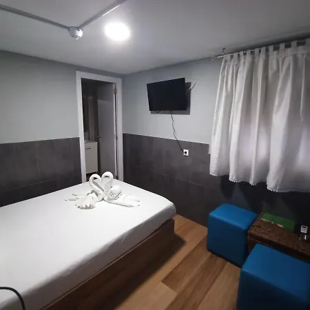 Penzion Avenida Andalucia - Solo Adultos Sevilla